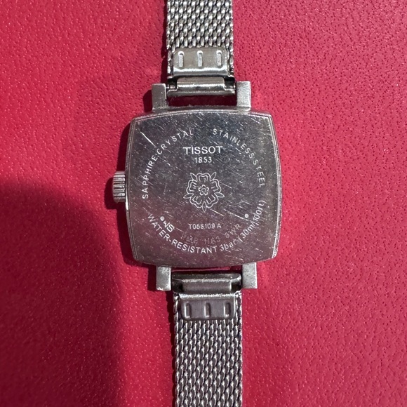 Women's Swiss T-Lady Lovely Stainless Steel Mesh Bracelet Watch 20mm - Picture 5 of 11